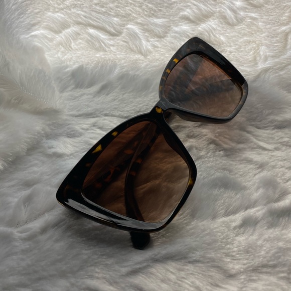 Tortoise frames - Picture 2 of 2